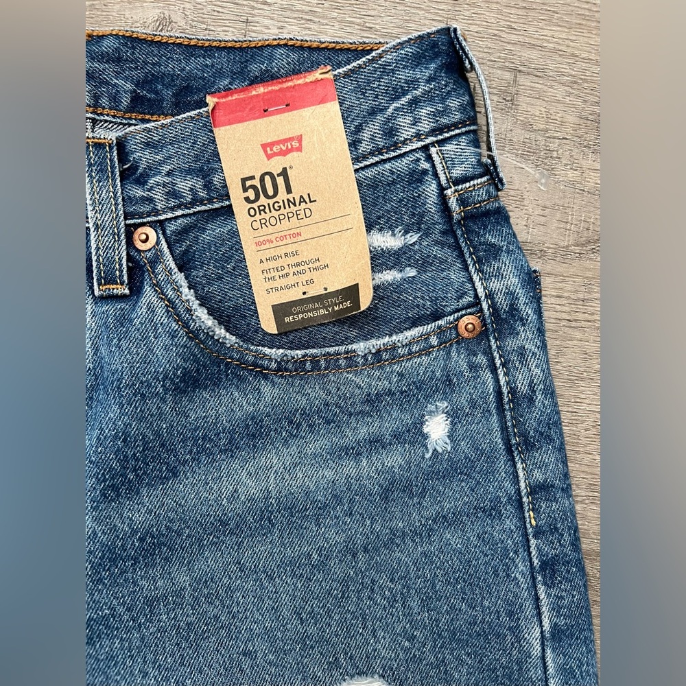 Levi’s 501 Original Cropped Women’s Jeans High Rise Color: Blue Size:26x26 - Picture 9 of 14